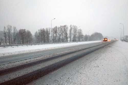 Вночі чистили державні дороги Полтавщини