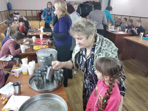 У Лубнах бабусі відвідують дітей школи – інтернату