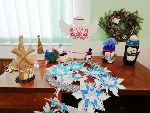 На Гребінківщині відбувся конкурс новорічних композицій