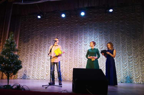 "Зоряний час": на Гребінківщині відзначили найталановитіших учнів і вч