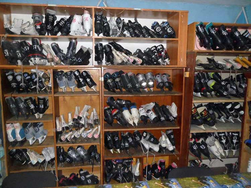 На Полтавщині лубенський стадіон виживає як може