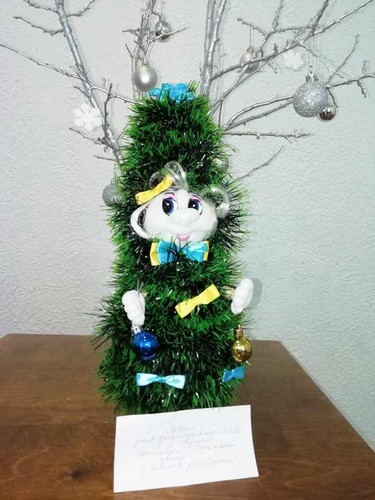 На Гребінківщині відбувся конкурс новорічних композицій