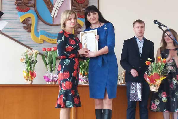 На Гребінківщині провели конкурс "успішних жінок"