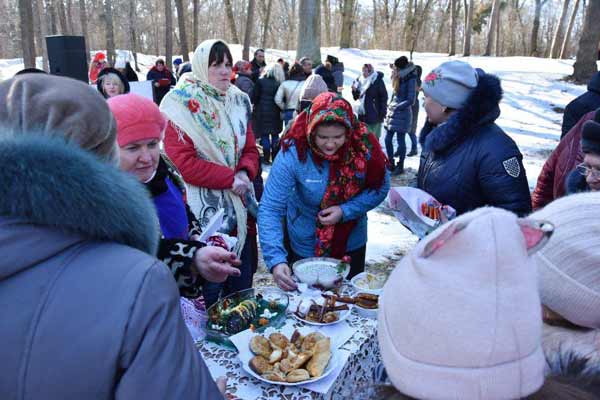 У Пирятині гучно та весело проводжали Зиму та зустрічали Весну