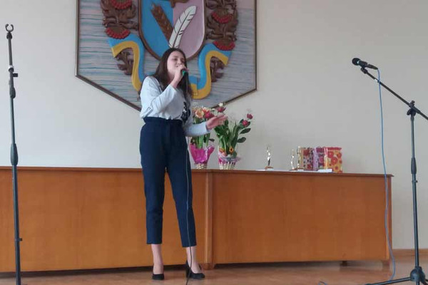 На Гребінківщині провели конкурс "успішних жінок"