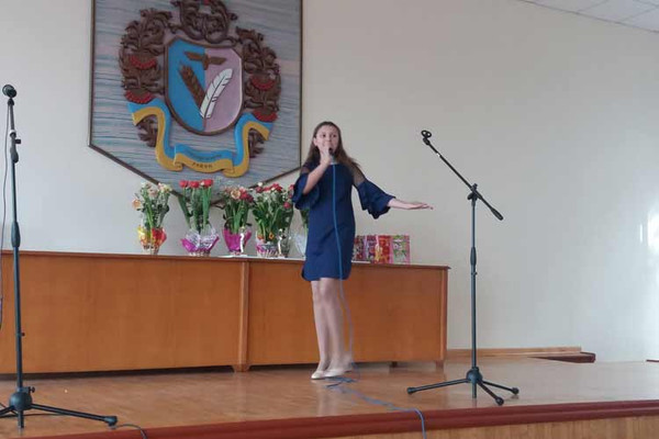 На Гребінківщині провели конкурс "успішних жінок"