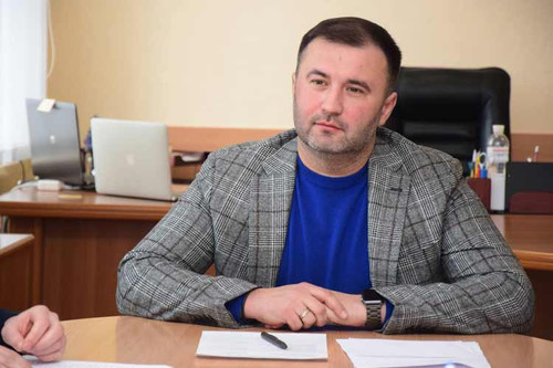 Роман Товстий