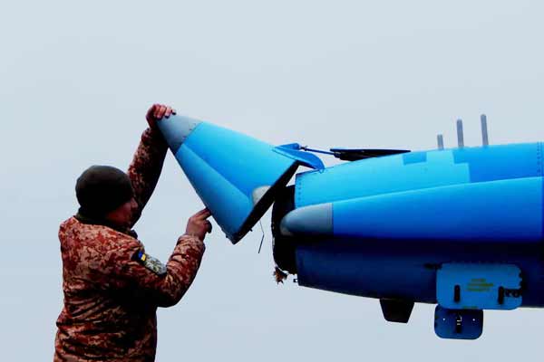 Повітряні бої у хмарах: на Полтавщині провели тренування винищувачів