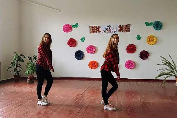 На Гребінківщині відбувся огляд-конкурс художньої самодіяльності учнів