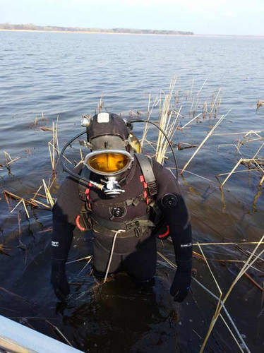 Перекидання човнів з людьми