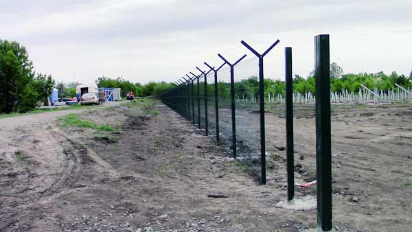 Будівництво наземної фотоелектричної сонячної електростанції