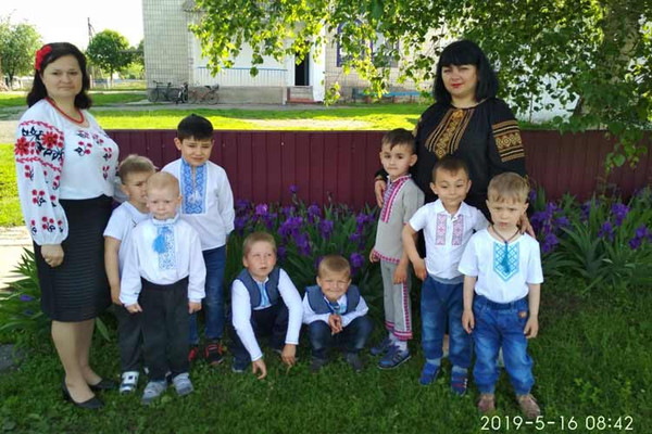 День вишиванки: як гребінківці вдяглись на свято День вишиванки: як гребінківці вдяглись на свято