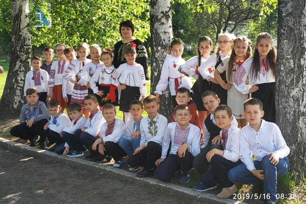 День вишиванки: як гребінківці вдяглись на свято День вишиванки: як гребінківці вдяглись на свято