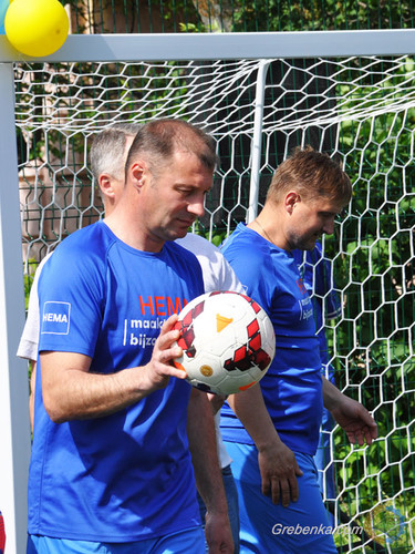 Сучасне міні-футбольне поле відкрили у Гребінці