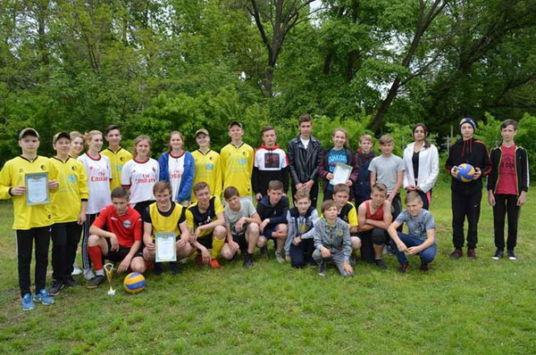 На Гребінківщині пройшла першість з волейболу серед школярів