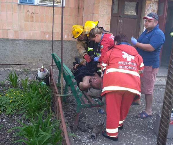 У Лубнах під час пожежі рятувальники врятували чоловіка