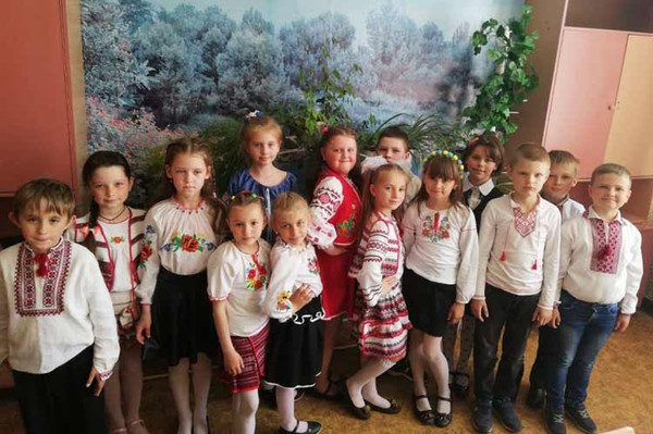 День вишиванки: як гребінківці вдяглись на свято День вишиванки: як гребінківці вдяглись на свято