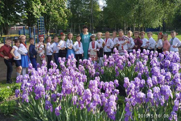 День вишиванки: як гребінківці вдяглись на свято День вишиванки: як гребінківці вдяглись на свято