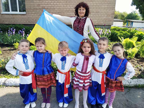 День вишиванки: як гребінківці вдяглись на свято День вишиванки: як гребінківці вдяглись на свято