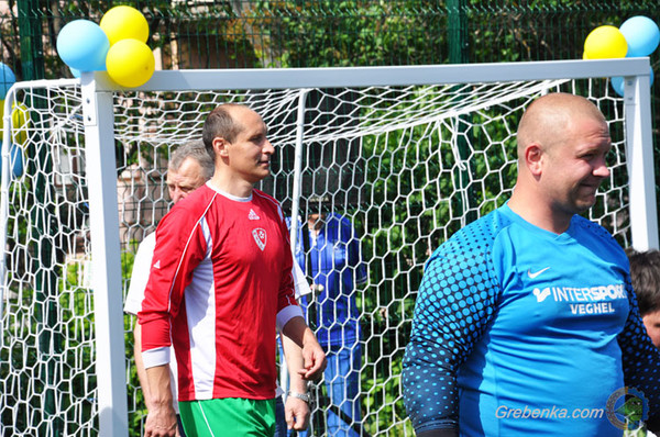 Сучасне міні-футбольне поле відкрили у Гребінці