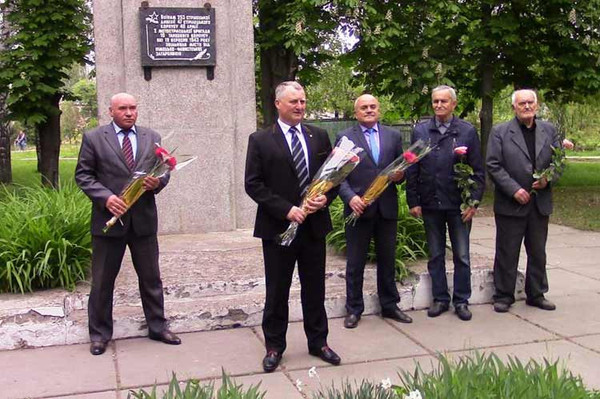 Гребінківські ветерани приймають вітання від міської влади вдома
