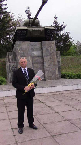 Гребінківські ветерани приймають вітання від міської влади вдома