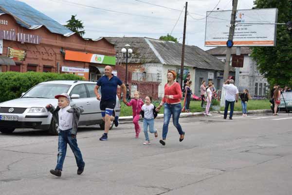 До Дня Європи у Пирятині відбувся забіг «Пирятинська миля»