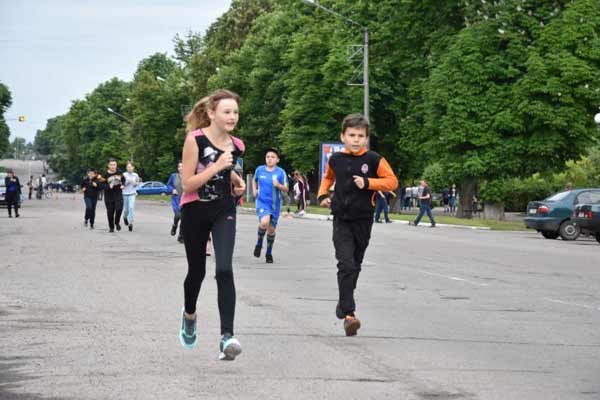 До Дня Європи у Пирятині відбувся забіг «Пирятинська миля»