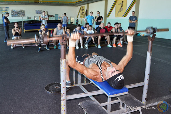 Відкритий Чемпіонат Гребінківщини з багатоповторного жиму штанги
