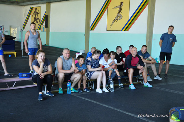 Відкритий Чемпіонат Гребінківщини з багатоповторного жиму штанги