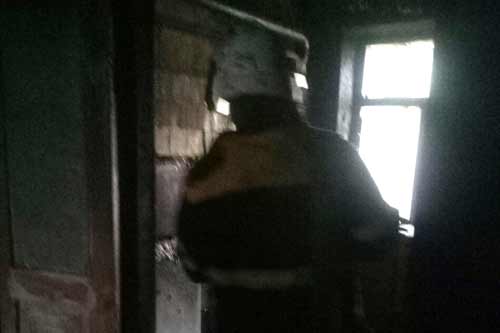 У Гребінці під час гасіння пожежі в квартирі вогнеборці виявили тіло власника