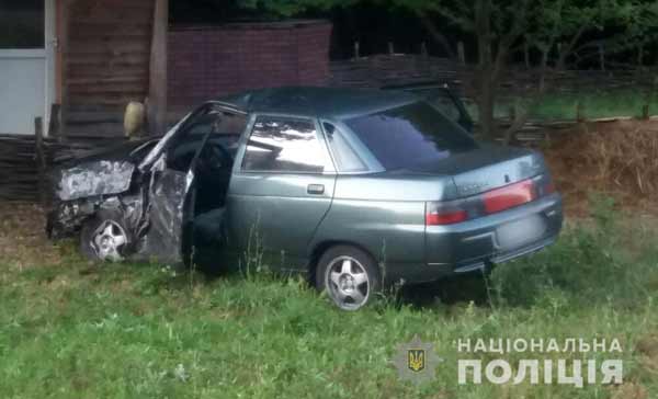 Поблизу селища Диканька перекинувся маршрутний мікроавтобус