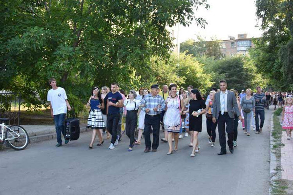 У Пирятині пройшов карнавал „Королева бензоколонки“