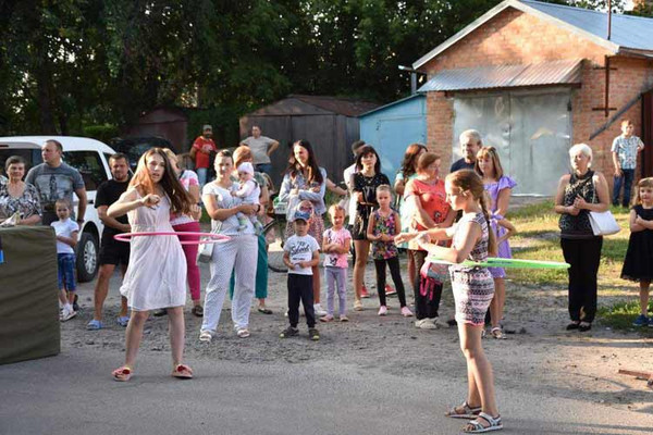 У Пирятині пройшов карнавал „Королева бензоколонки“