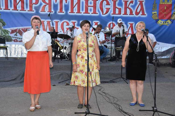 У Пирятині пройшов карнавал „Королева бензоколонки“