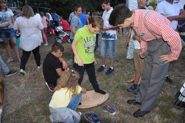 У Пирятині пройшов карнавал „Королева бензоколонки“