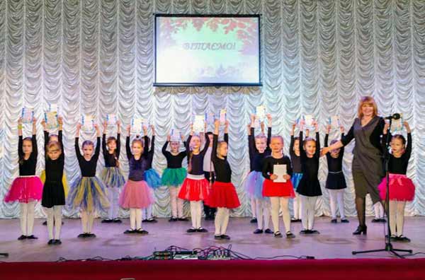 Посвята першокласників Гребінківської музичної школи в музиканти, художники та юні хореографи