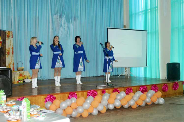 На Полтавщині в родинах усиновителів зростають майже 800 дітей