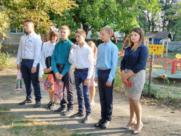 147 першокласників сіли за шкільні парти