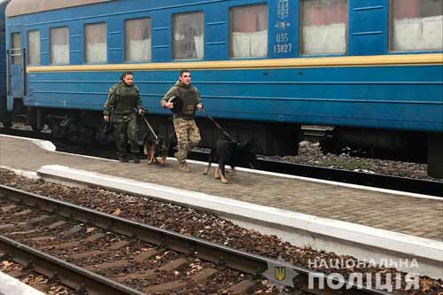 На Полтавщині з потягу Бахмут - Львів евакуювали сотні пасажирів