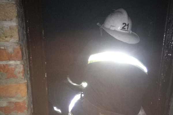 У Гребінці майже вщент згорів будинок