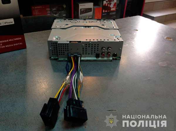 Зловмисник проник до гаражу