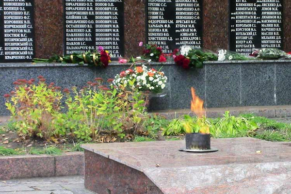 У Гребінці відзнaчили 75-ту річницю визволення Укрaїни фашистів