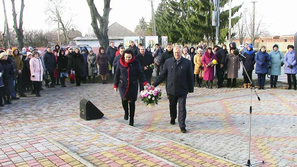 День Гідності та Свободи відзначили в Гребінці (ФОТО)