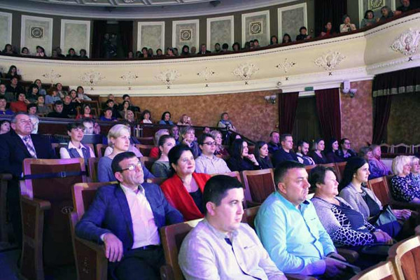 Дует "Мальви" на обласному огляді народної творчості