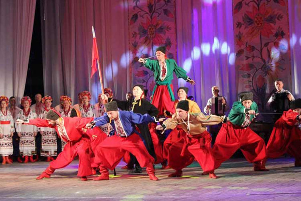 Дует "Мальви" на обласному огляді народної творчості