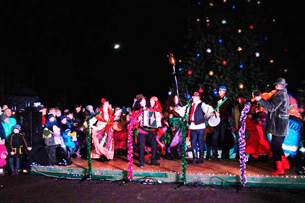 У Гребінці урочисто відкрили головну ялинку громади