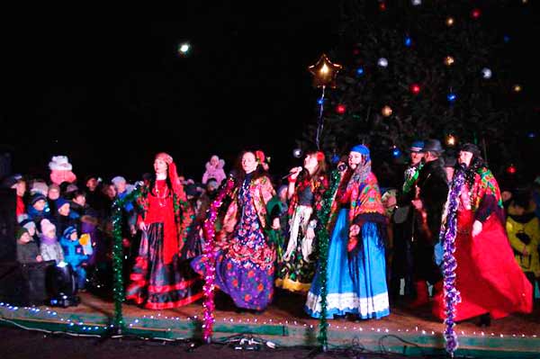 У Гребінці урочисто відкрили головну ялинку громади