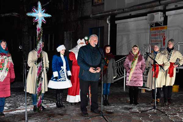 У Пирятині шанують народні звичаї