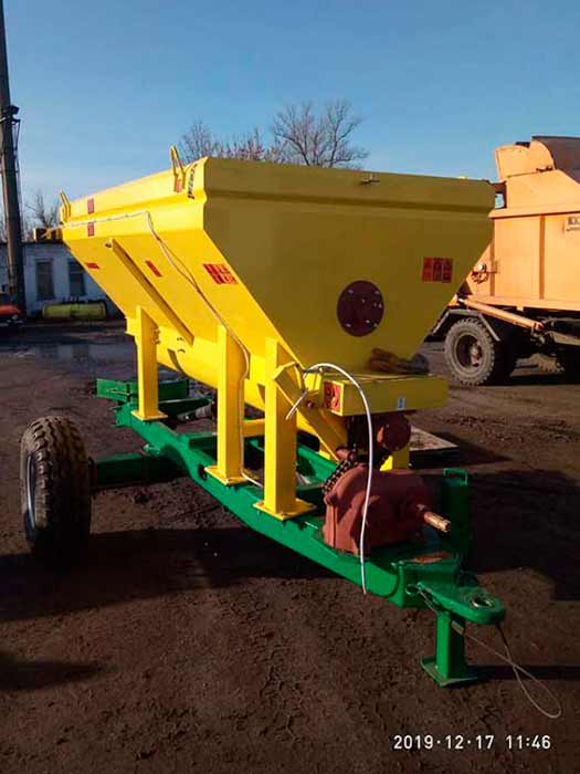 Гребінківські комунальники отримали нову техніку